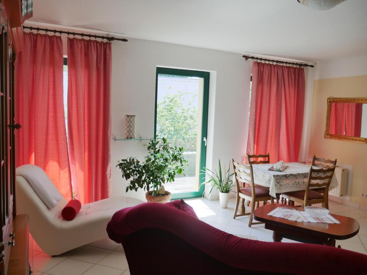Ferienzimmer Weltenbummler,ラインスベルク エクステリア 写真